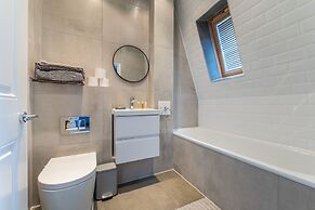 140 Minories