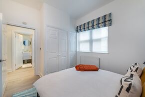 140 Minories