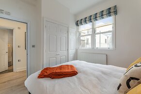 140 Minories