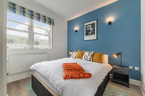 140 Minories