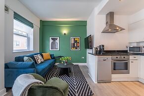 140 Minories