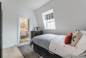 140 Minories