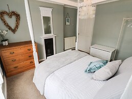 Linda Cottage