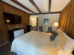 Riverfront Lodging