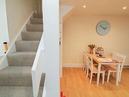 Courtyard Cottage