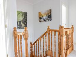 40 Bowmont Court