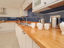The Stables, Burton Bradstock