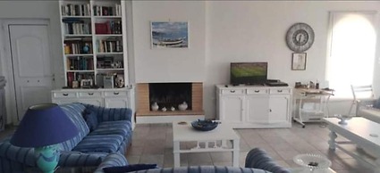Charming 4-bed Villa in Pefkali