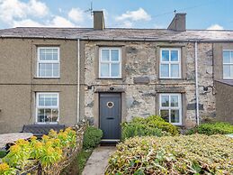 2 Sea View Cottage