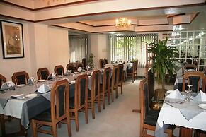 White House Hotel