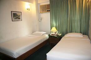 White House Hotel