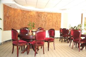 White House Hotel