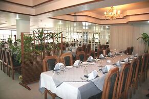 White House Hotel
