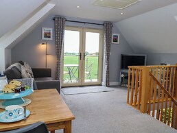 Spinney's Den