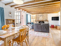 Sea Pickle Cottage