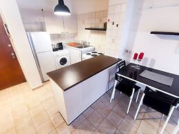 Flirty Flamingo Seaview Apartment