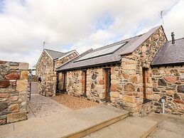 Clynnog House