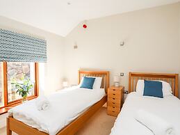 Clynnog House