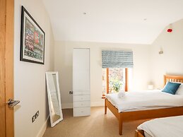 Clynnog House