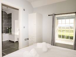 Clynnog House