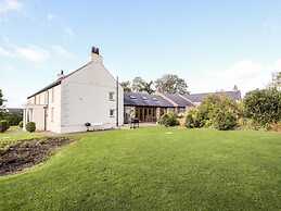 Clynnog House