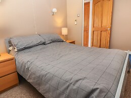 27 Green Road