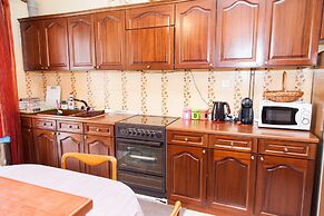 Elegant  Spacious Marousi Apt