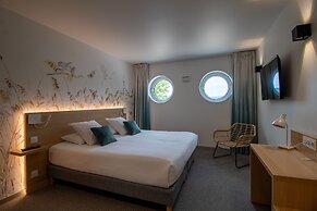 Shana Hotel & Residence
