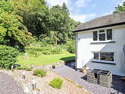 Coed Derw Isaf