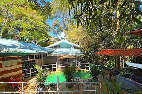 VAL HOTEL