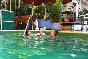 VAL HOTEL
