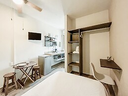 Aura Studios