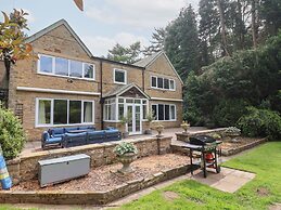 Raincliffe Manor