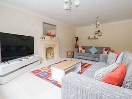 Raincliffe Manor