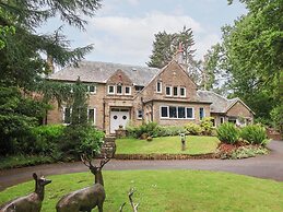 Raincliffe Manor