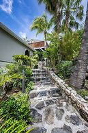 La Villa Hibiscus