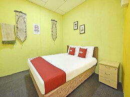 OYO 90535 Wakaf Bharu Inn