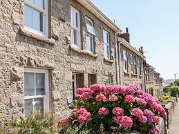 Mazey Cottage