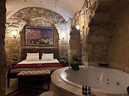 Under Cave Hotel