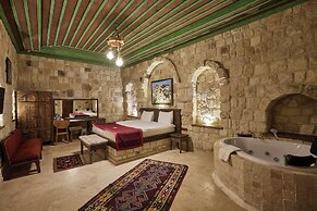Under Cave Hotel
