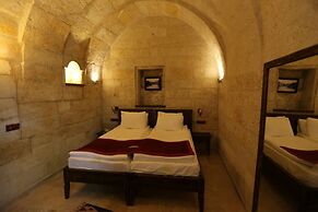 Under Cave Hotel