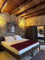 Under Cave Hotel
