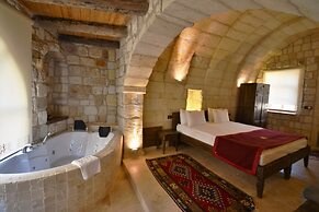 Under Cave Hotel
