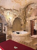 Under Cave Hotel