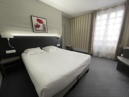 Hotel SPA Piscine le Petit Castel