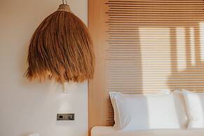 SOMNUS SUITES