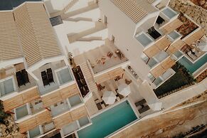 SOMNUS SUITES