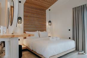 SOMNUS SUITES