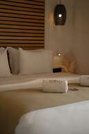 SOMNUS SUITES