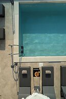SOMNUS SUITES